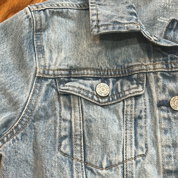 Gap Kids Icon Denim Jacket in Light Wash - Size Large - Picture 6 of 11